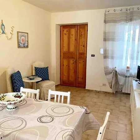 Marina Piano Terra Semesterbostad Rio Marina